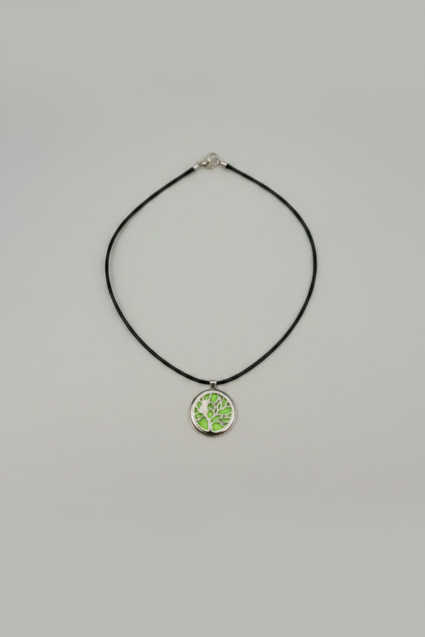 Tree with owl diffuser pendent necklace
